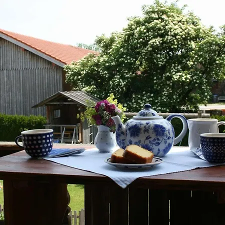 Beim Heiss'n Farm stay Staudach-Egerndach